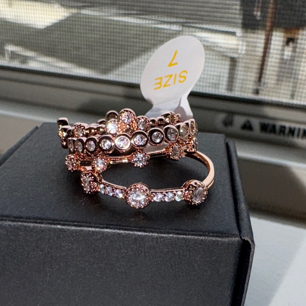 Bomb Party Ring Stack